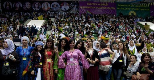 Öcalan'dan Kadınlara Mesaj Var