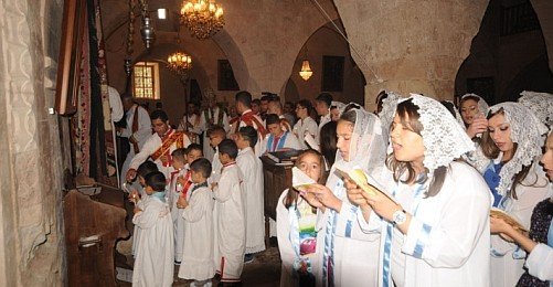 Süryaniler Paskalya'yı Buruk Kutladı