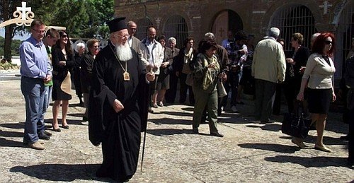 Patriarch Presides Greek Orthodox Easter Mass on Imroz