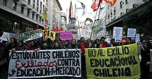 Şili’de Öğrenciler Parasız Eğitim İçin Sokaklardaydı