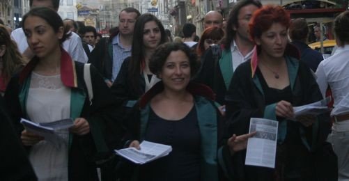 Avukatlar Taksim'deydi