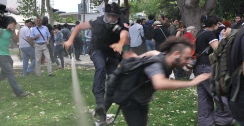 Gezi Parkı Nöbetine Gazlı Saldırı