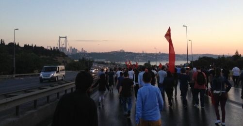 Kadıköy'den Taksim'e Köprüden Geçtiler