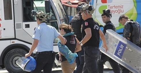 “Yield to Ambulance” Tweet Faces Prosecution in Turkey 