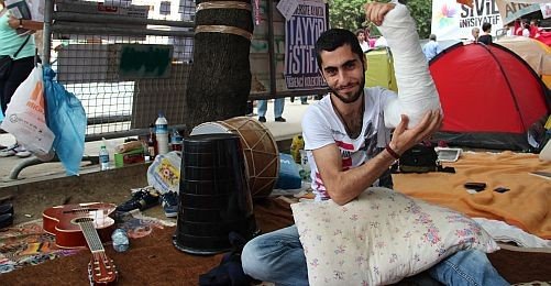 Gaz Bombası Klarnetimden Ayırdı ama Gezi Parkı'ndayım