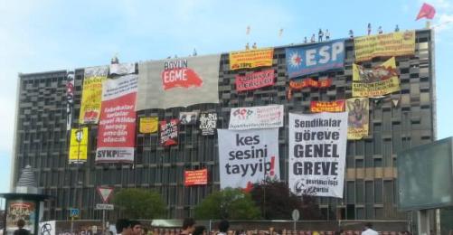 Günlerdir Gezi Parkı 