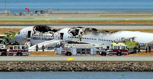 ABD'de Yolcu Uçağı Acil İniş Sırasında Düştü