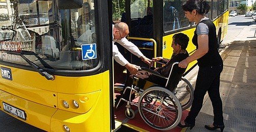 Engelliyi Almayan Otobüs Şoförü İETT'ye Şikayet Edilecek