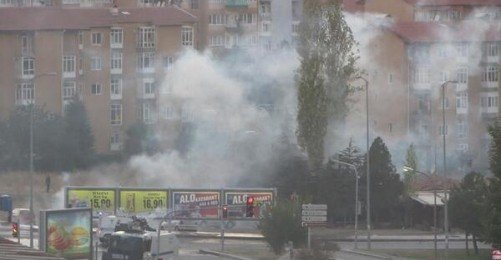 Ankara'da Biber Gazlı Saldırı, Taksim'de Polis Engeli