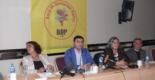 Rojava Sınırı Kürtlere ve Ticarete Açılsın