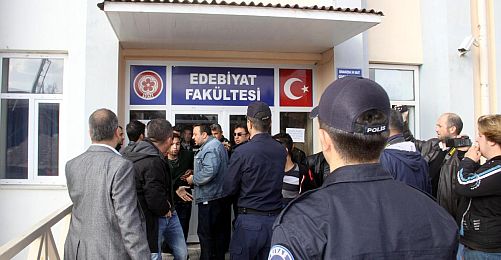 Cumhuriyet Üniversitesi'nden 23 Öğrenci Gözaltında