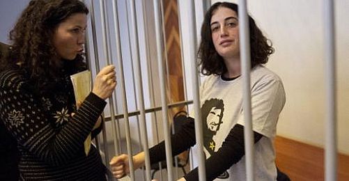 Greenpeace'li Akhan'ın Duruşmasını Türkiye'den Vekiller İzleyecek