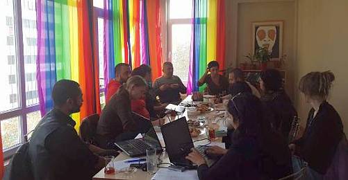 Çocuk Alanında Çalışan Aktivistlere LGBTİ Odaklı İnsan Hakları Eğitimi