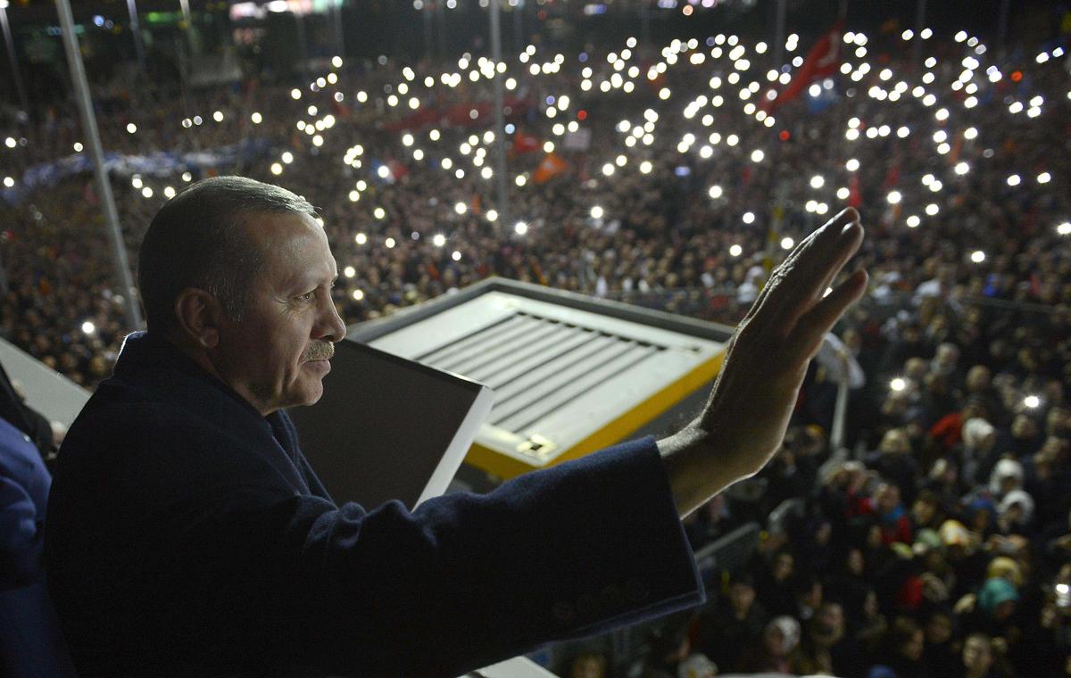 Erdoğan'a Havalanında Karşılama 
