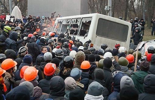 Kiev Protestolarında Üç Kişi Öldürüldü