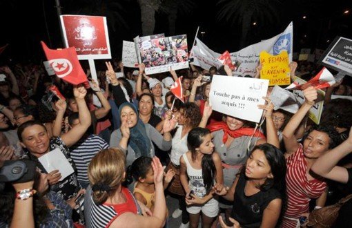 Tunus'un Yeni Anayasası Yürürlüğe Girdi