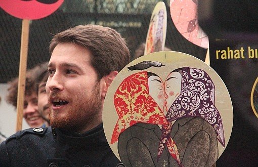 Rusya Konsolosluğu'nda Aşk Protestosu 
