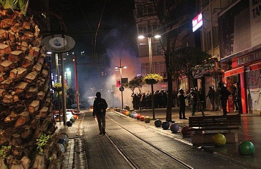 Kadıköy'de Polis Ablukasında Gece