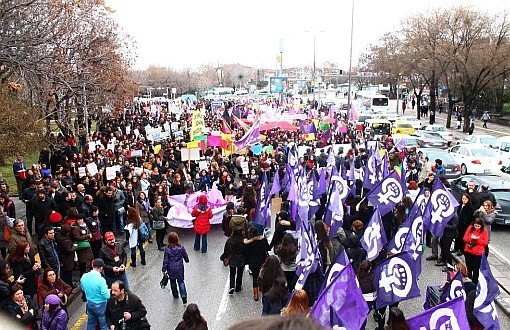 Ankara'da Kadınlar "İtaat Etmiyoruz" Dedi