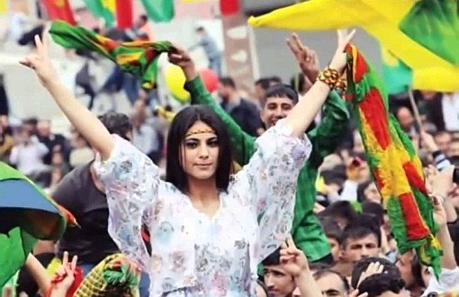 “AKP’nin Gerilemediği Kabusu” ile “Tek Yol HDP” Arasında Salınan Bizler