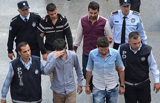 Kıbrıs’ta 16 Öğrenciye Üçer Günlük Tutuklama