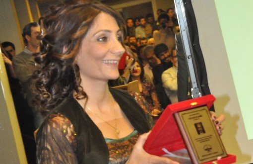 Feqi Huseyn Sağnıç Dil Ödülü Rohani Önen'in