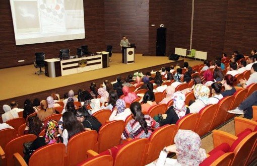 Siirt Üniversitesi'nde "Ötekilik ve Kirlilik" Tartışıldı