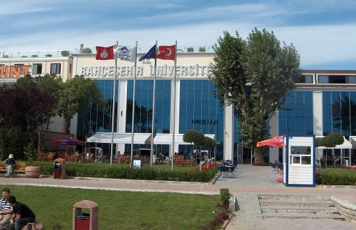 Bahçeşehir'de 42 Akademisyen İşten Çıkarıldı