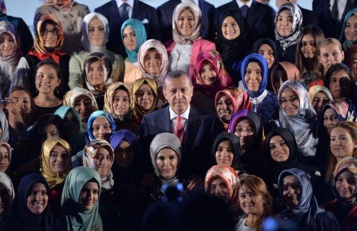 Erdoğan’dan Kadın Öğrencilere: Çok Seçici Olmayın, Evlenin