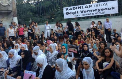 Kadınlar IŞİD’i Protesto Etti