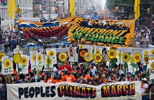 New York'ta Tarihin En Kalabalık İklim Yürüyüşü