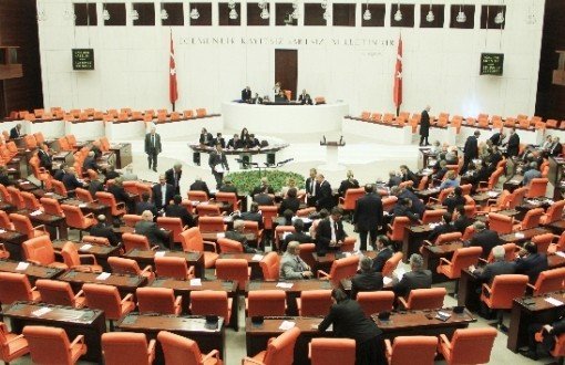 Parliament Passes Motion on Military Action Abroad 