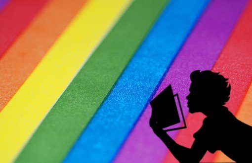 Kitapçıların Rafları Homofobiden Arınıyor