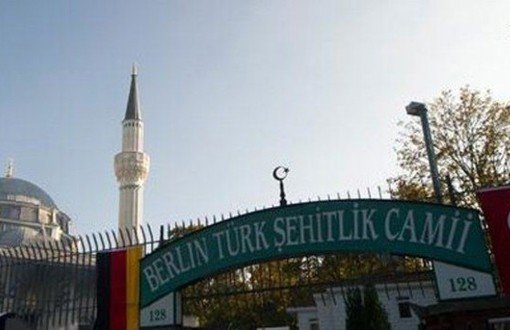 Almanya'da Türk Camii Kapılarını Eşcinsellere Açıyor