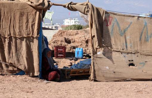 Çadır Kentlerdeki Kobaneli Çocuklar Kışa Çorapsız, Ayakkabısız Giriyor