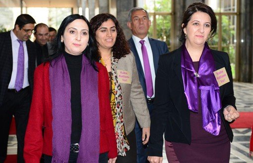 HDP'den Yüksekdağ: Feministleri Anlasaydınız, Demokrasi Yerlerde Sürünmezdi