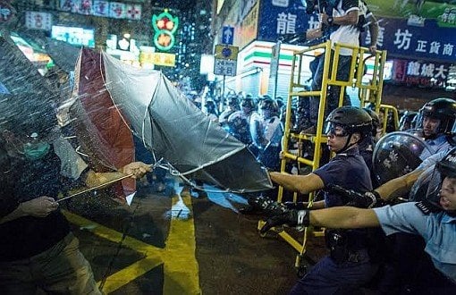 Hong Kong Demokrasi Mücadelesi İkinci Ayında
