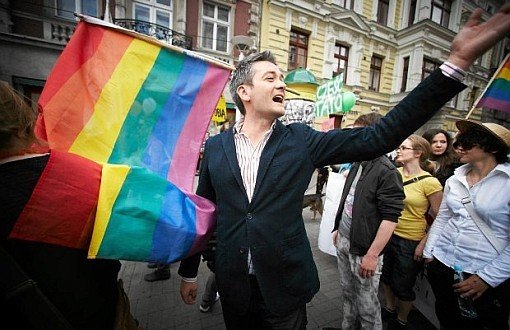 Polonya’nın İlk Eşcinsel Belediye Başkanı   