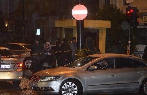 Suicide Bomber Targets Police Station in Istanbul 