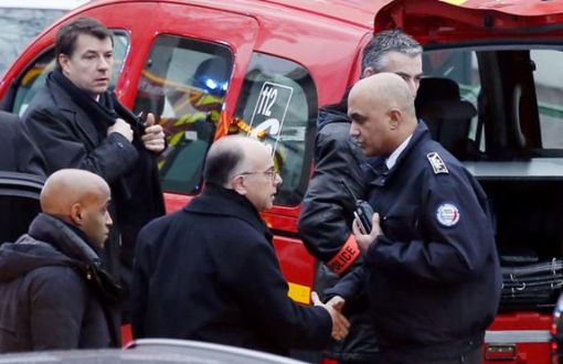 Paris'te Bir Polis Öldürüldü