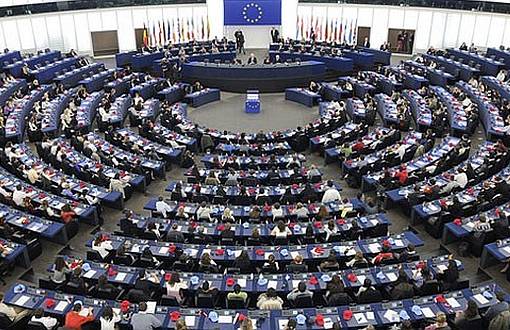 Avrupa Parlamentosu'ndan Demokrasi ve Özgürlük Uyarısı