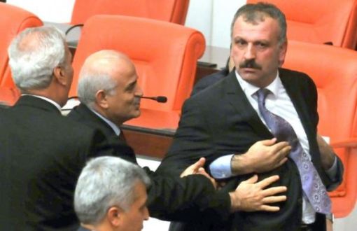 AKP’li Saral: Kürkçü’ye 4-5 Yumruk Salladım