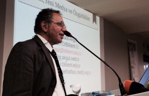 Doç. Dr. Akgül: Türkiye İnternetin Devrimsel Gücünü Kavrayamadı