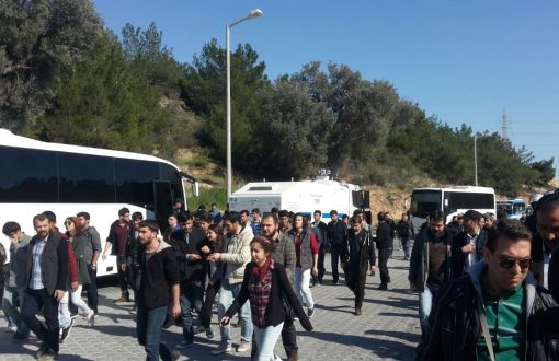 Mersin Üniversitesi’nde Broşür Dağıtan Öğrencilere Saldırı
