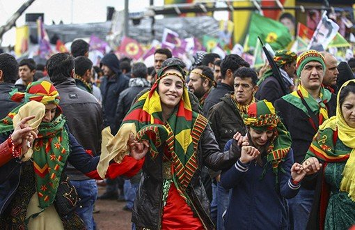 Diyarbakır Newroz'undan Özgürlük Mücadelesini Yükseltme Çağrısı