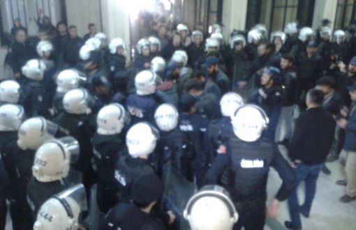 İstanbul Üniversitesi’ne Polis Baskını