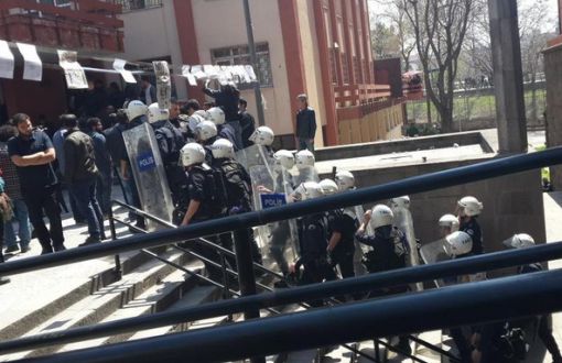 DTCF'ye Polis Girdi, Öğrenciler Çıkarıldı