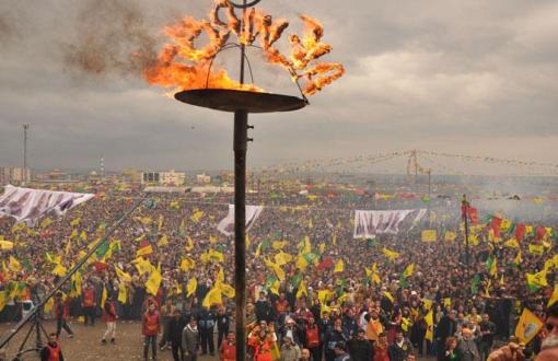 Kürtçe Newroz İlanı Mahkumiyeti AYM'den Döndü, Beraatla Bitti