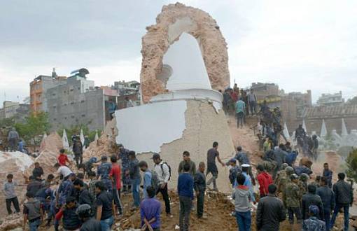 Nepal’de 7,9 Büyüklüğünde Deprem