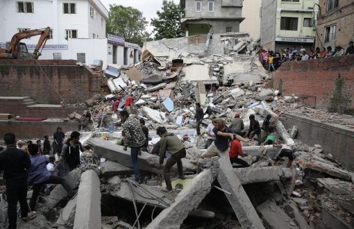 Nepal'de Deprem Sonrası OHAL İlanı